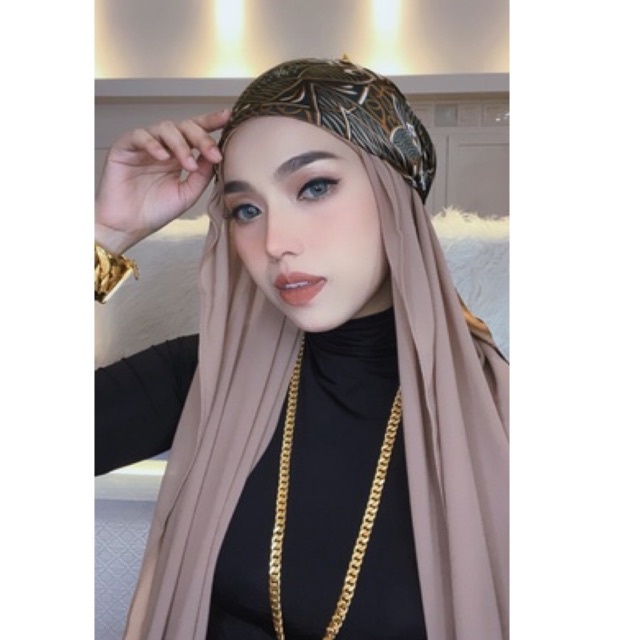 <ALBUM 2> Habibi Instant Shawl by Emma Asaari