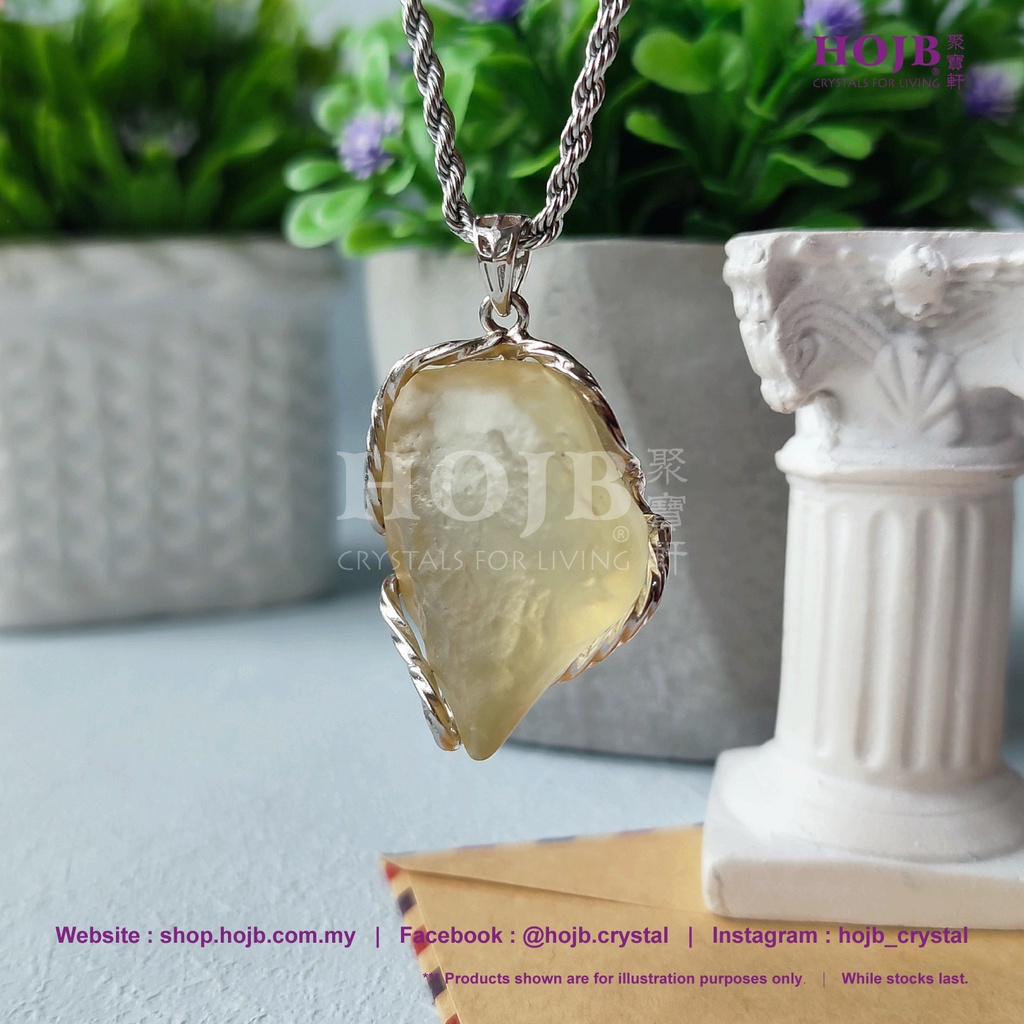 HOJB Authentic Libyan Desert Tektite Rough Stone S925 Pendant 25x32mm (17.1G) Jubaoxuan Pure Meteorite (Gold Meteorite) S925 Silver 25x32mm (17.1G)